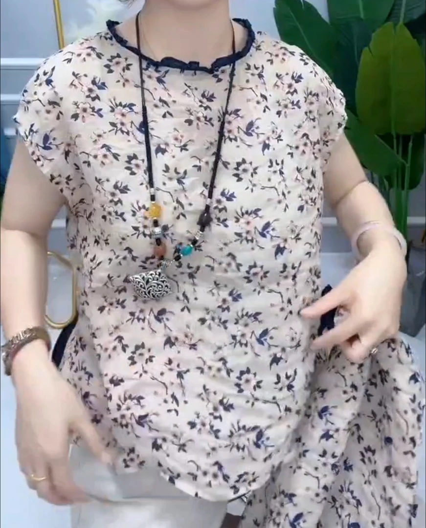 Y新款减龄气质优雅洋气减龄显瘦显白上衣短袖女装