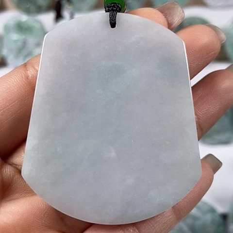 翡翠颈饰未镶嵌无事牌福利