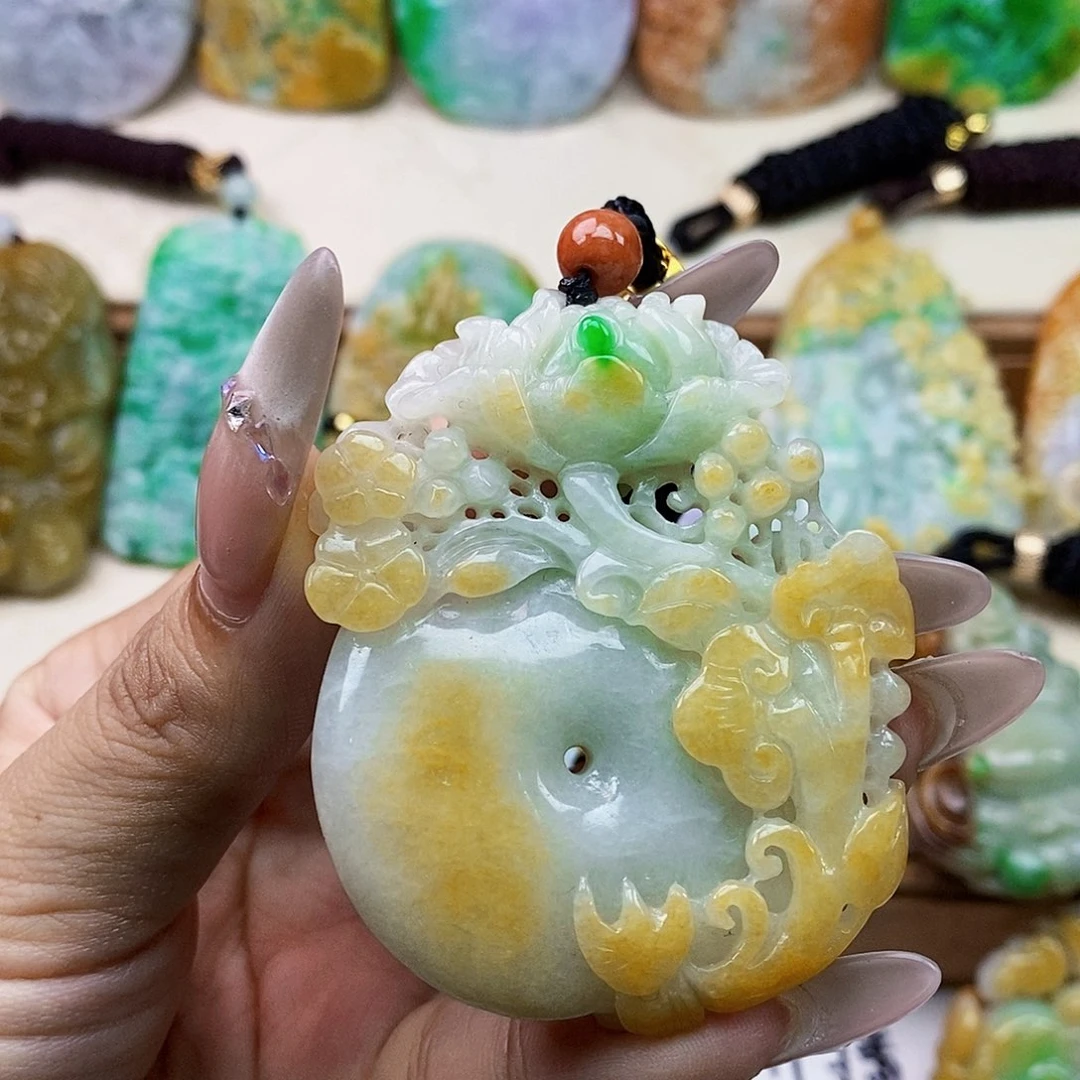 翡翠未镶嵌颈饰翡翠