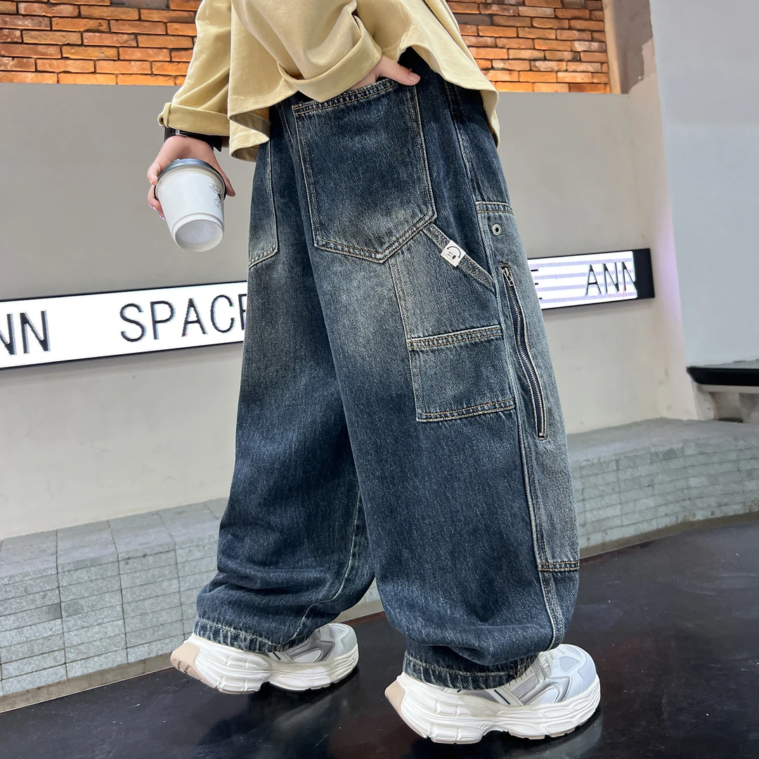 男童复古深蓝贴布口袋牛仔裤春秋款2025儿童痞帅百搭直筒裤中大童