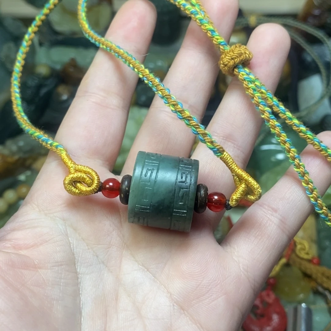 岫岩老玉（透闪石质玉）颈饰未镶嵌