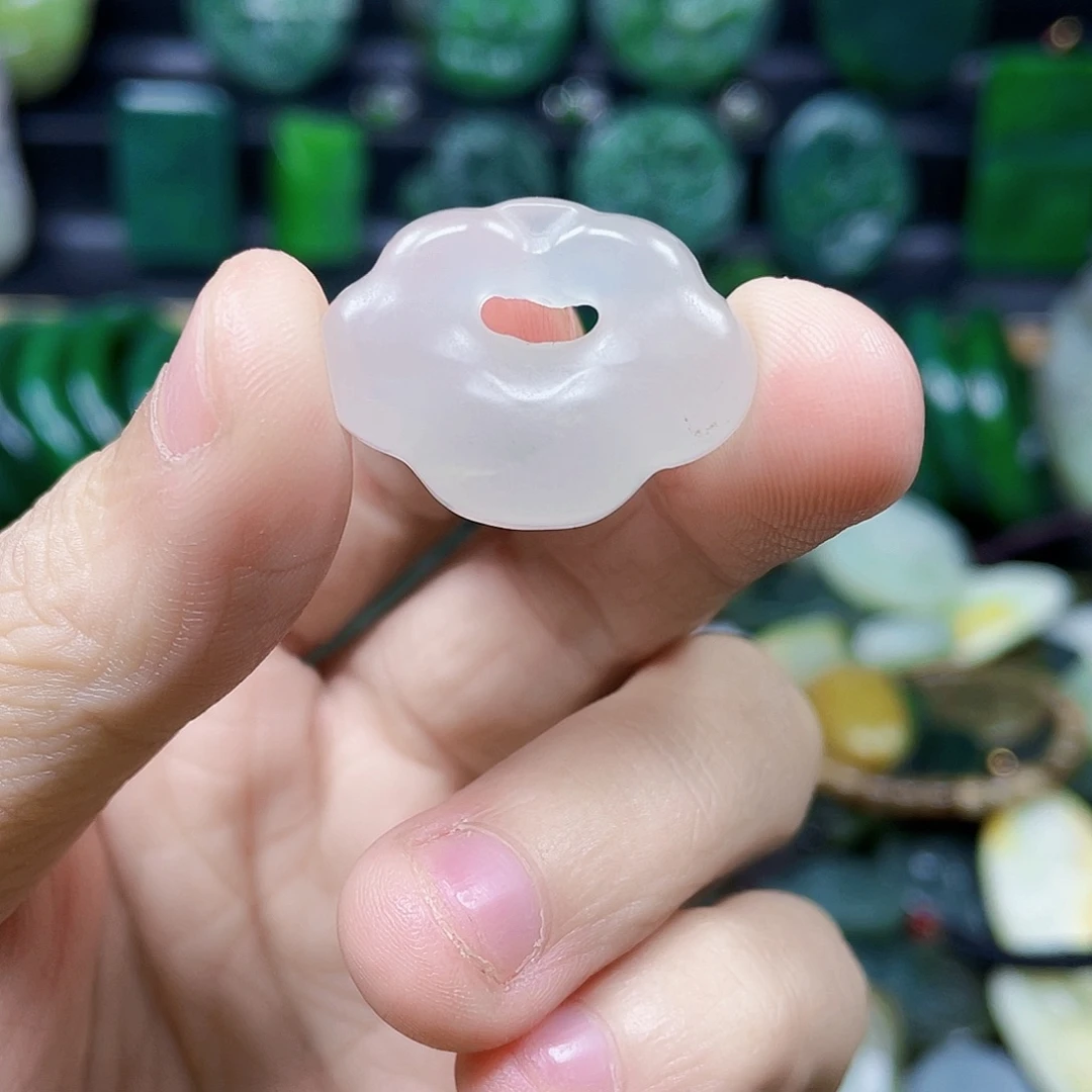 和田玉未镶嵌珠宝半成品