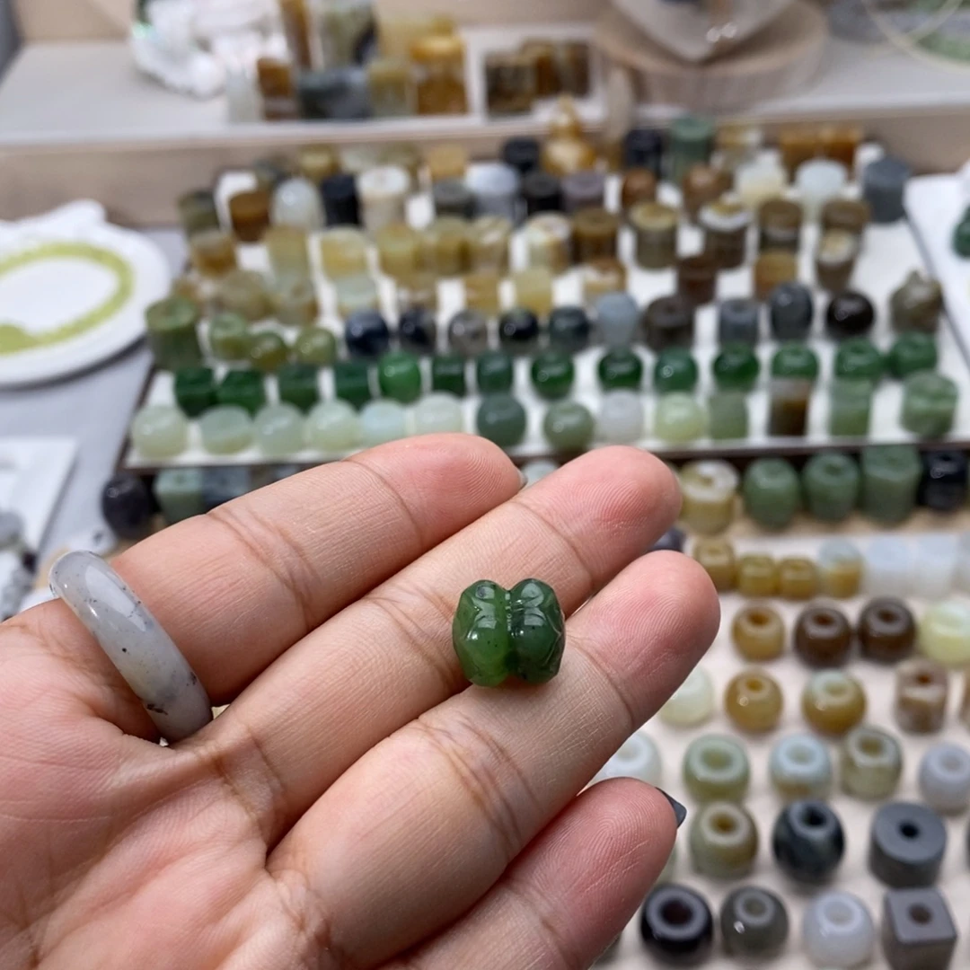 和田玉未镶嵌颈饰福利