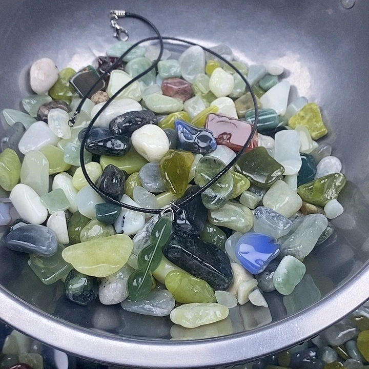 岫玉鱼缸石未镶嵌