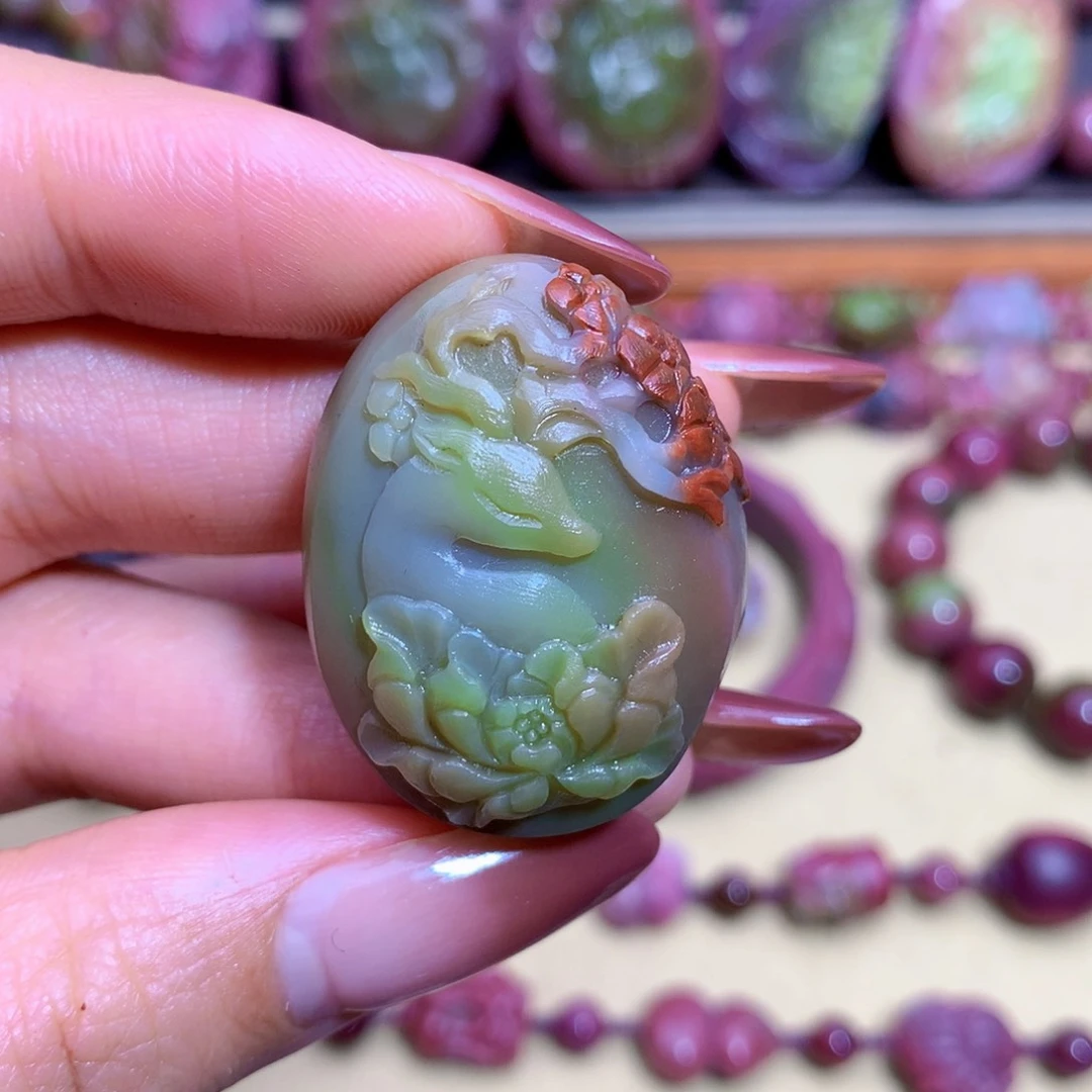 玛瑙挂件未镶嵌盐源定制