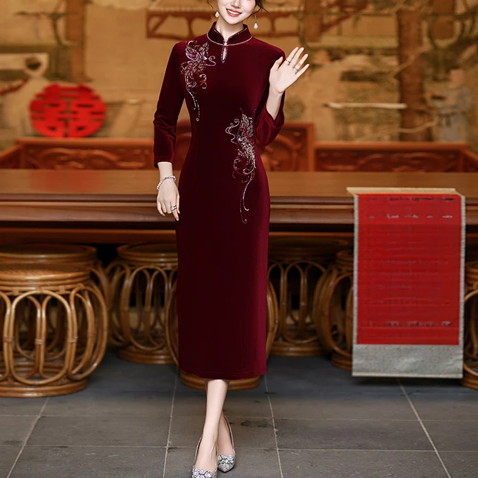 烫钻喜婆婆婚宴装结婚礼服2025新款妈妈装中年丝绒秋季长袖旗袍女