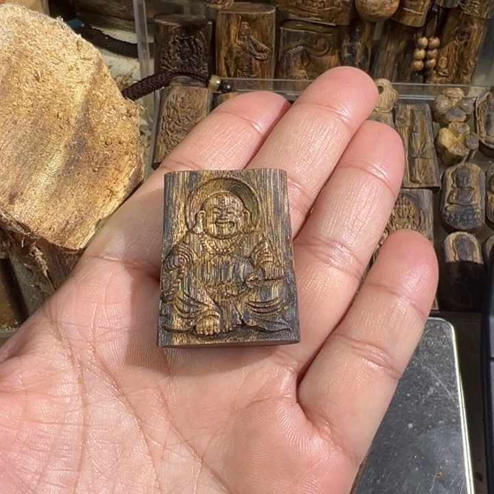 沉香吊坠白棋楠沉香雕刻牌吊坠7.3克