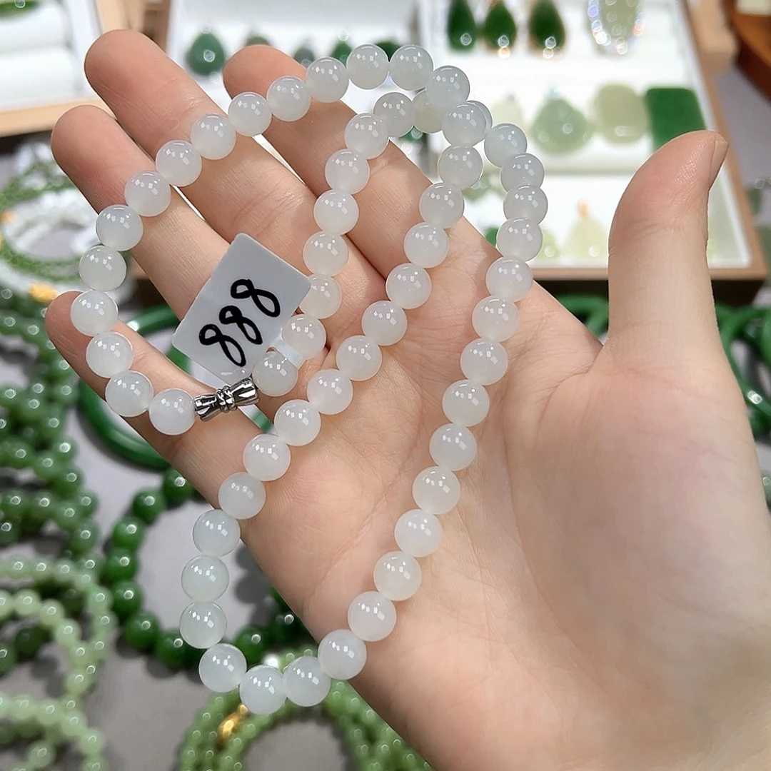 颈饰未镶嵌和田玉(白玉)