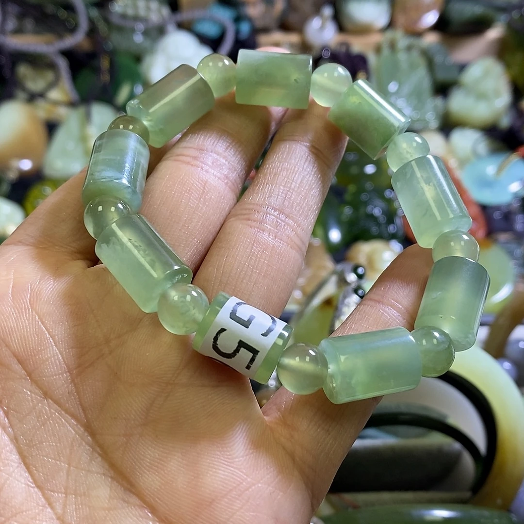 岫玉未镶嵌手链一个