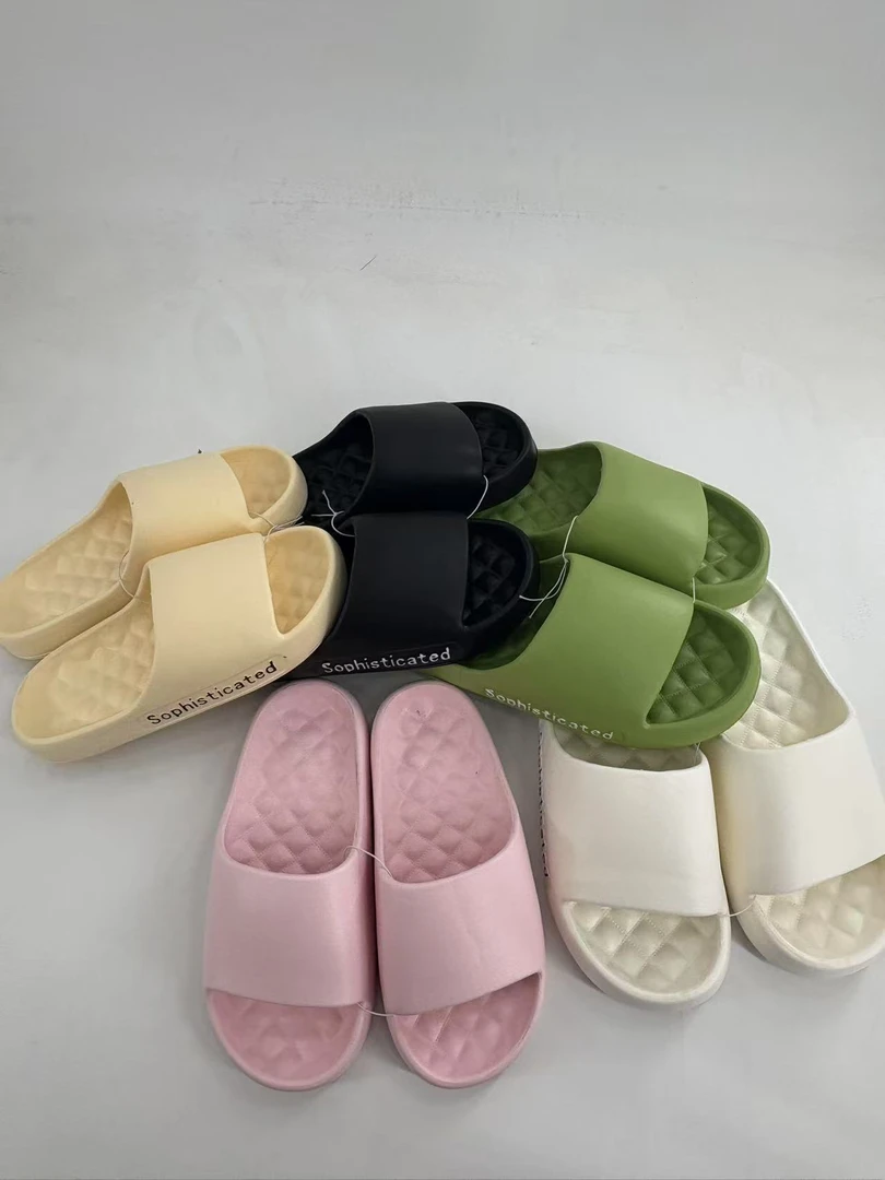 GG052-【清仓福利】成人拖鞋搭配两双(无售后)