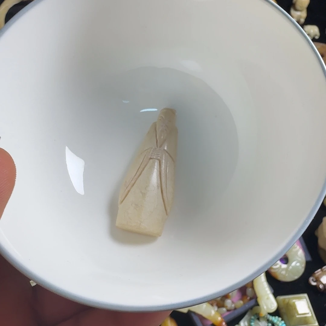 李***辉其他玉骨犹存的一个传说