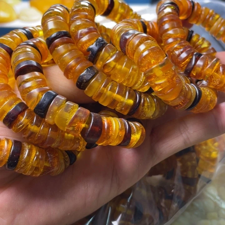 未镶嵌琥珀珠宝奇石