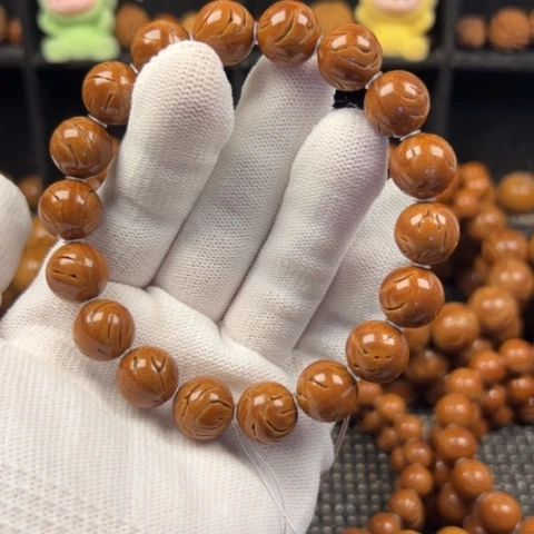 隔***王吊坠桃核12.4尺寸龙纹