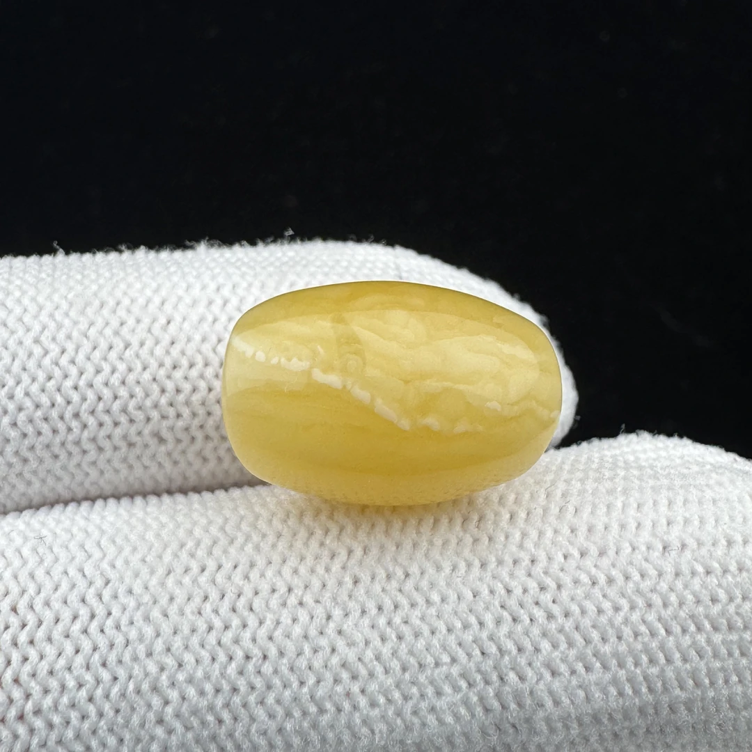 R7766天然俄料蜜蜡鸡油黄马蹄珠 13.4*18.3mm 支持复检