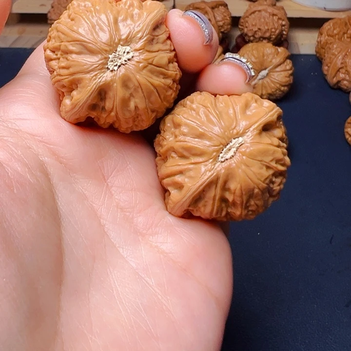 文玩核桃吊坠铁锤38.5