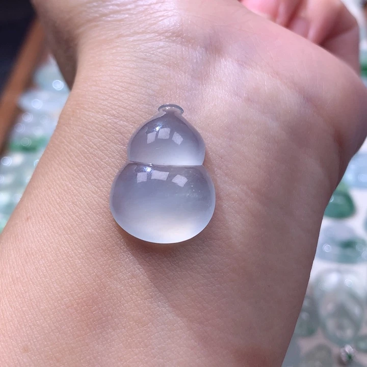 颈饰未镶嵌翡翠高冰葫芦