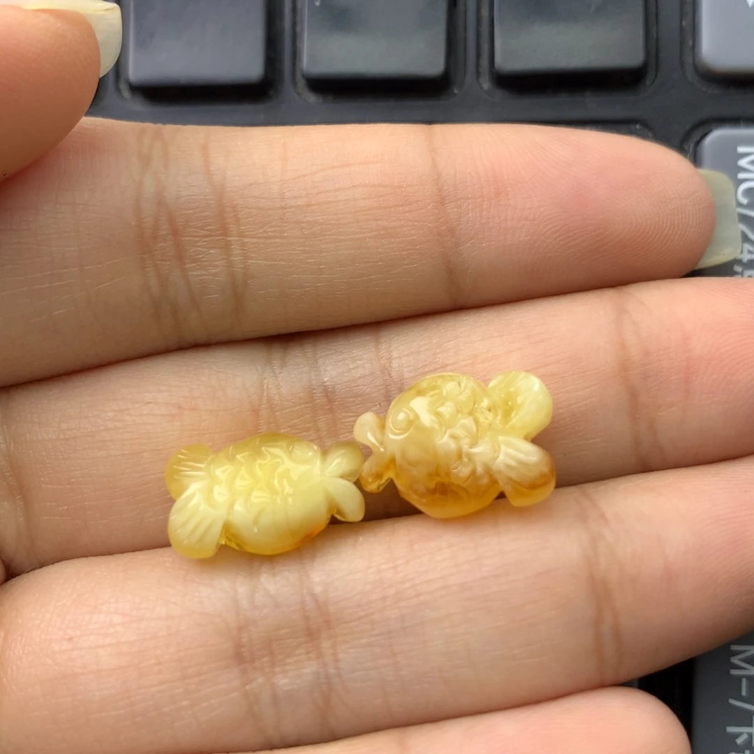 琥珀未镶嵌珠宝奇石