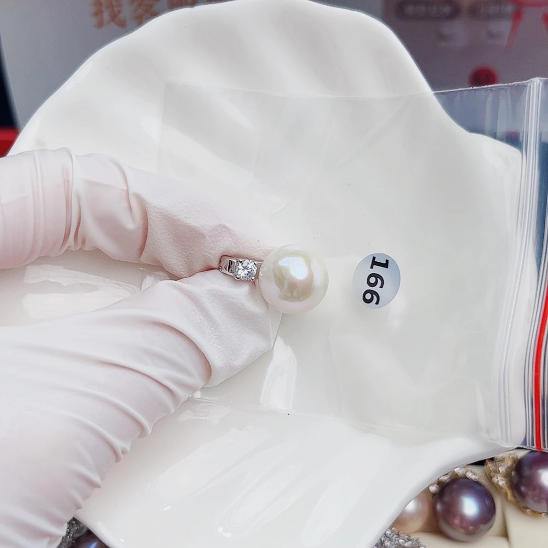 银S925镶嵌淡水珍珠耳饰