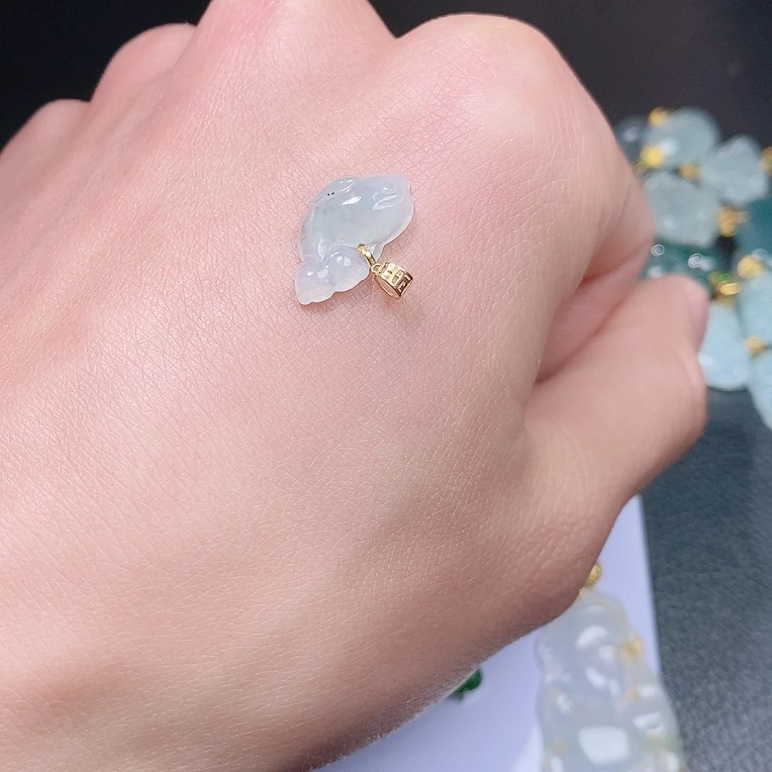 翡翠吊坠(不含链)18K金镶嵌