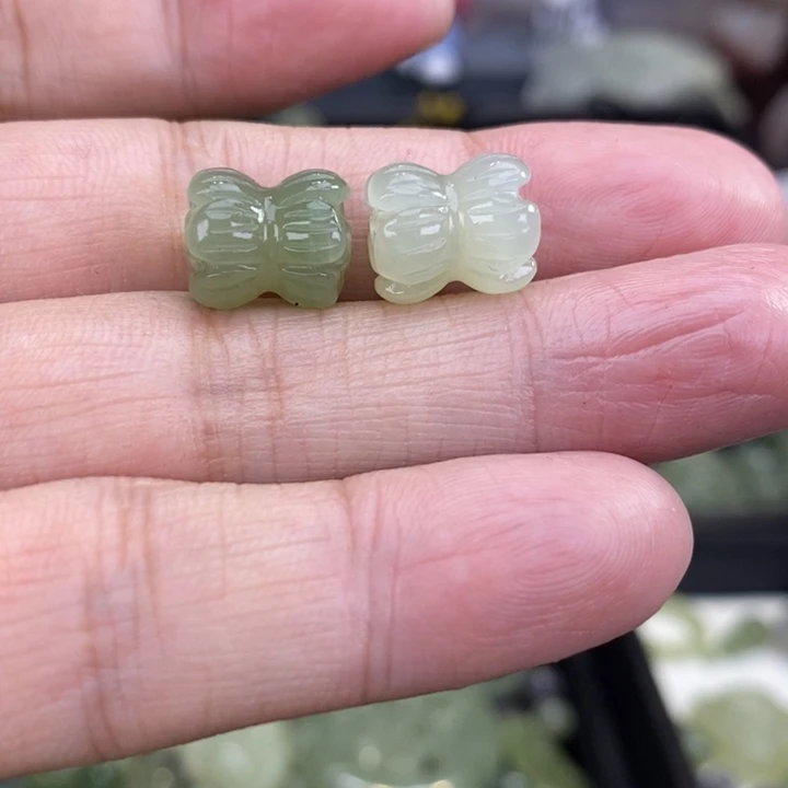 和田玉颈饰未镶嵌多样性发货一个