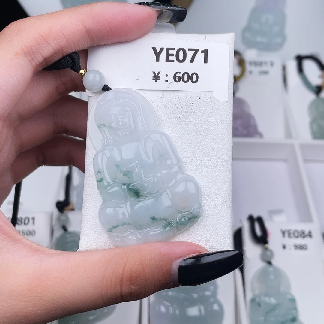 翡翠未镶嵌颈饰YE071