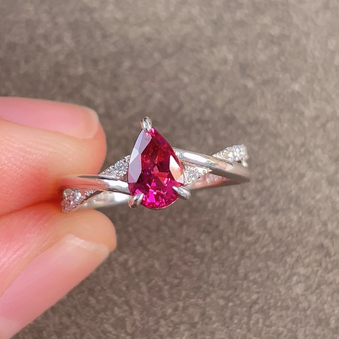 铂Pt900镶嵌戒指碧玺