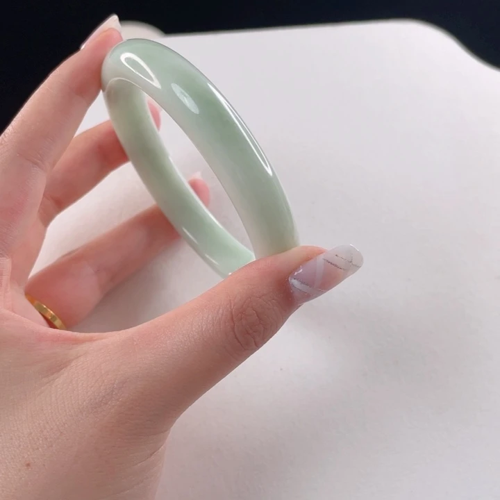 蓝田玉（蛇纹石化大理石玉）手镯未镶嵌醉****念