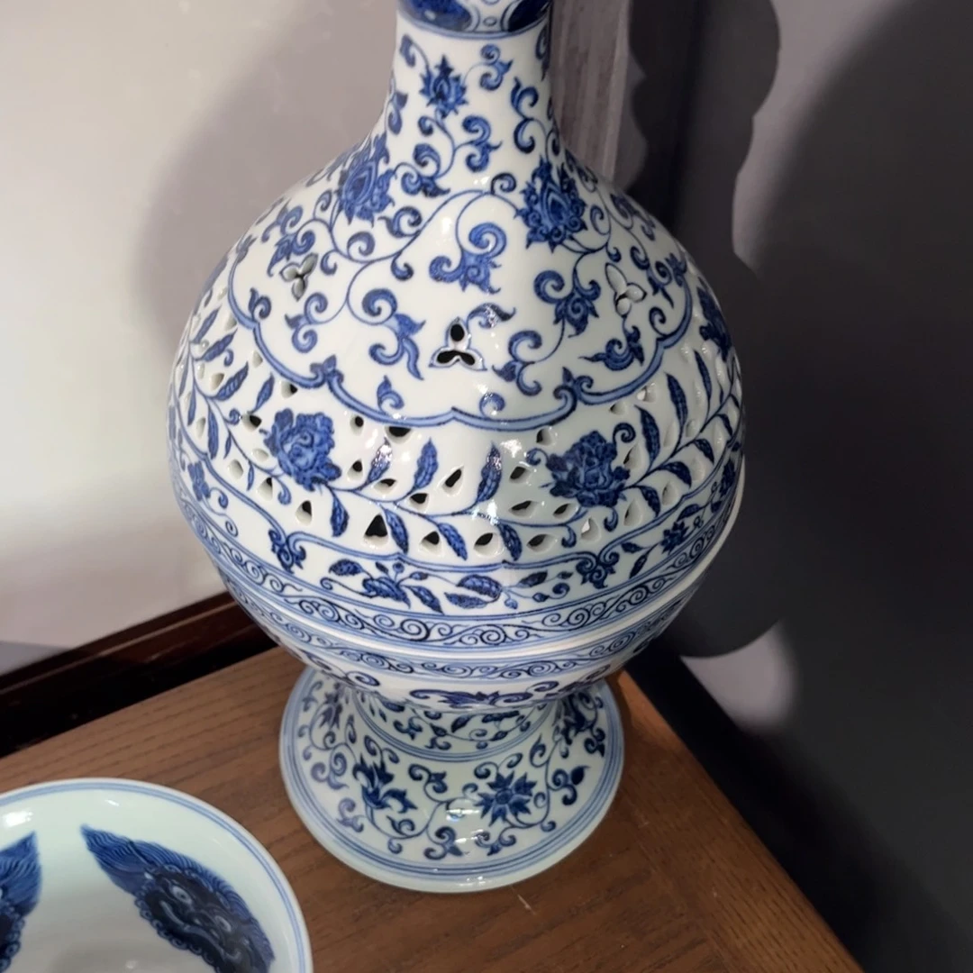 空***空瓷片缠枝莲香炉…..
