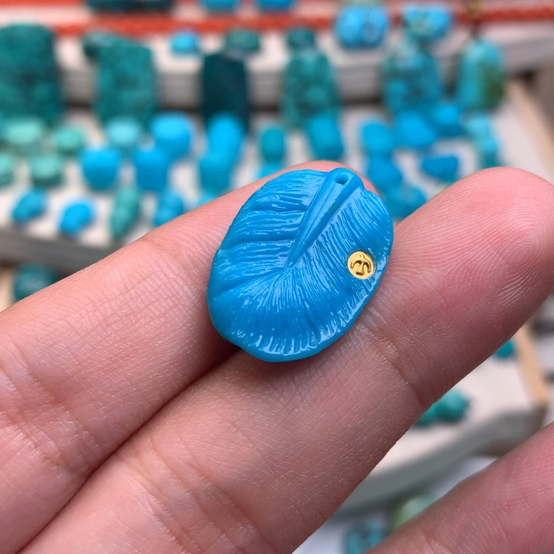 绿松石未镶嵌珠宝奇石