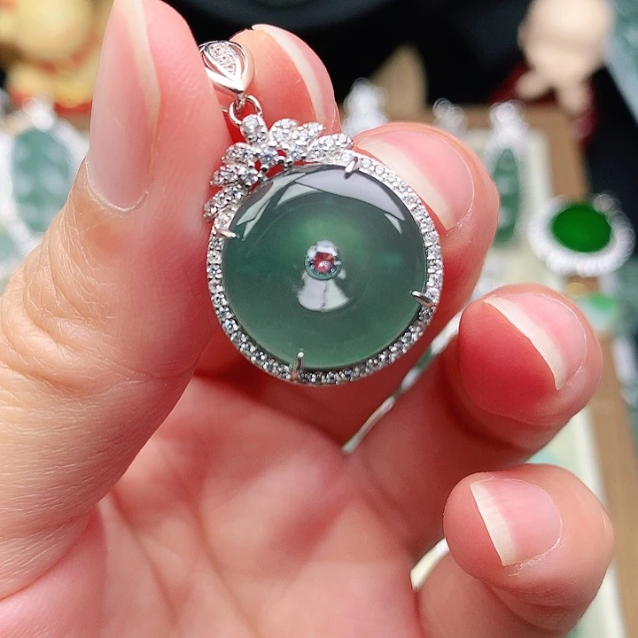 颈饰银S925镶嵌翡翠吊坠