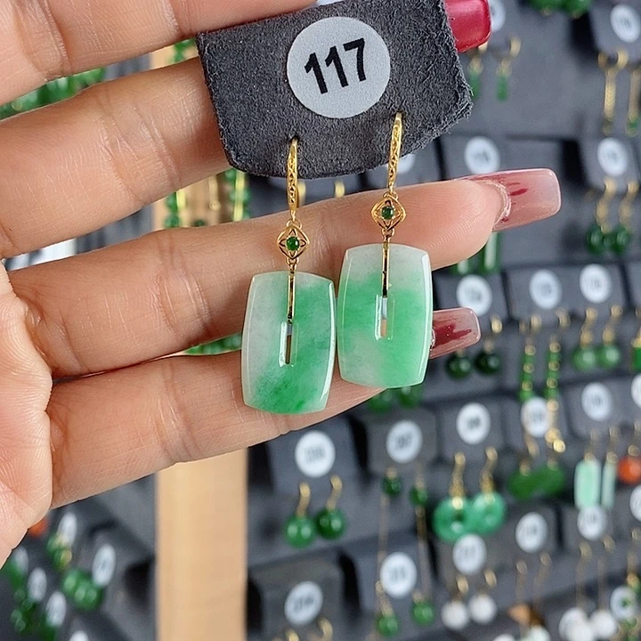 翡翠耳饰18K金镶嵌耳饰