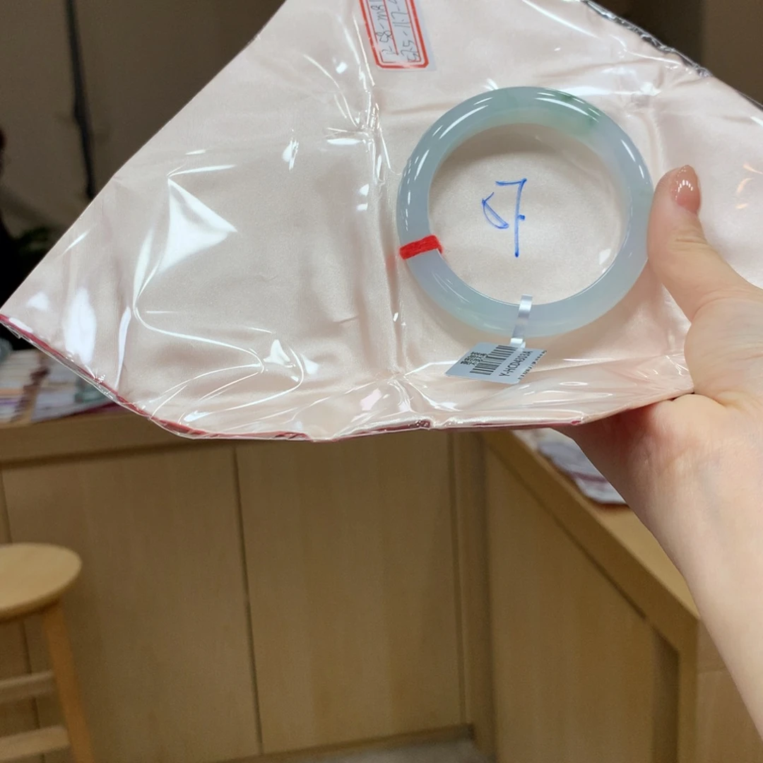 未镶嵌手镯翡翠不退不换