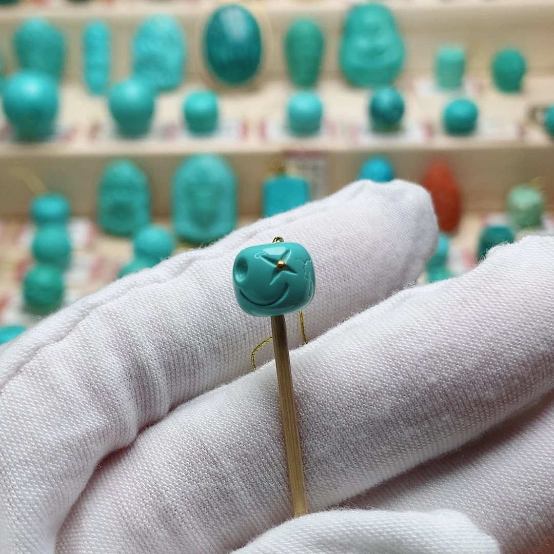 绿松石配饰未镶嵌