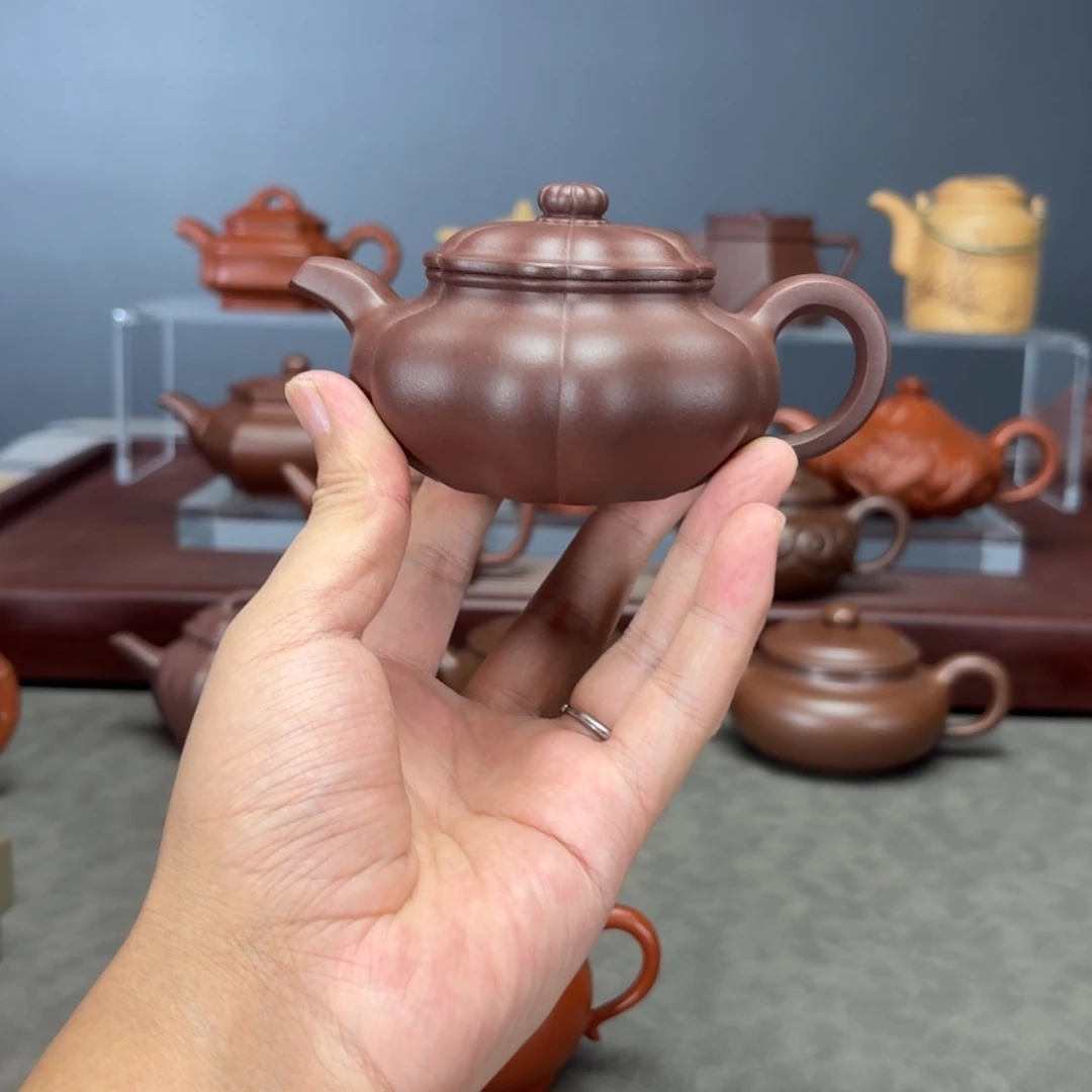 茶壶紫砂葵仿古150CC紫泥