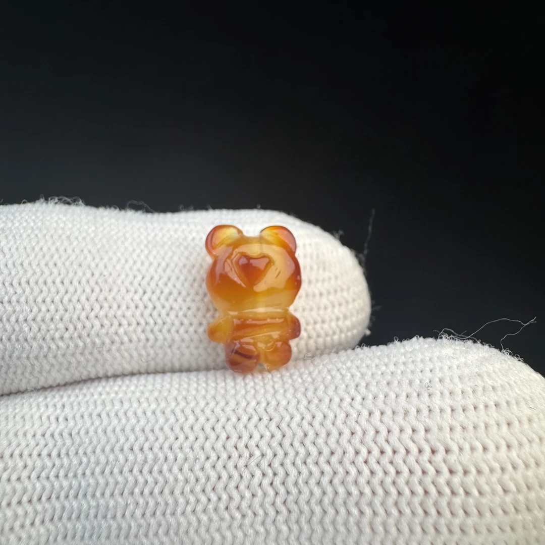 J9567天然原矿蜜蜡 雕刻小熊9*13.5*5mm支持复检假一罚十