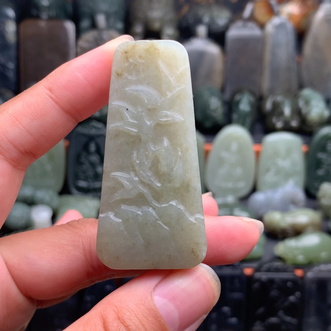 和田玉未镶嵌颈饰挂件12