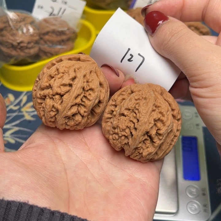 文玩核桃把件粗筋44