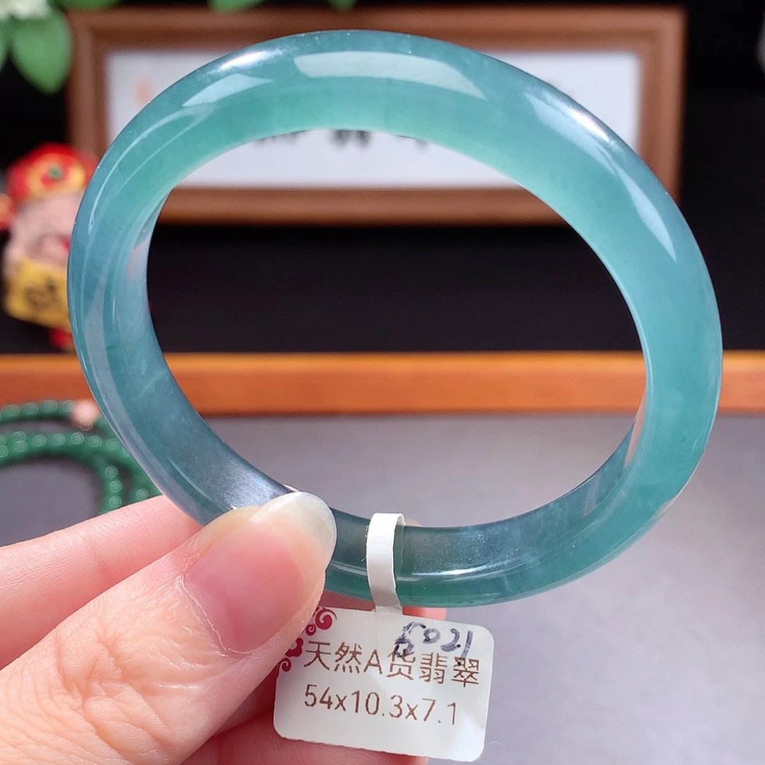 未镶嵌手镯（圆镯）翡翠