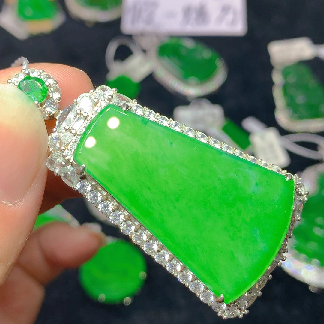 颈饰银S925镶嵌翡翠