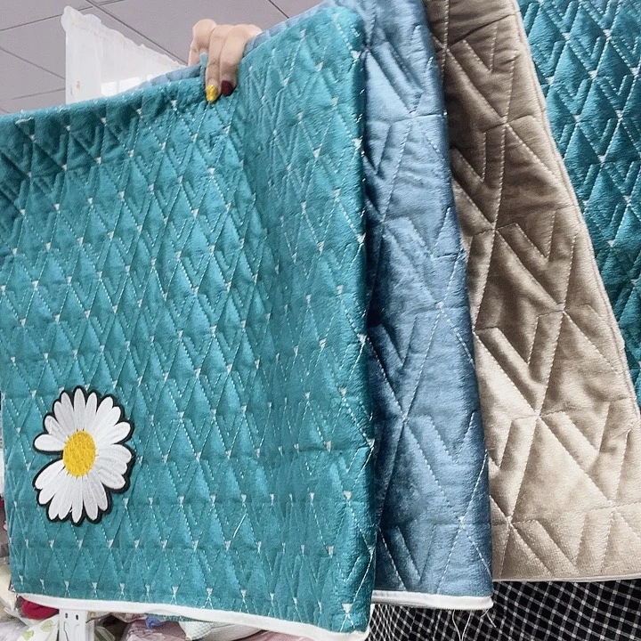 毛绒啦咯啦咯啦咯啦咯啦