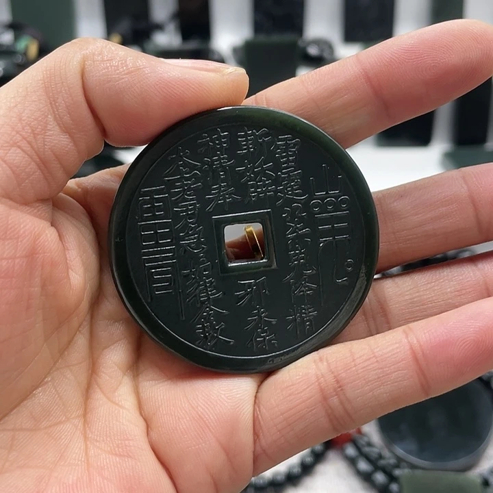 【闪购商品】颈饰未镶嵌和田玉（青玉）