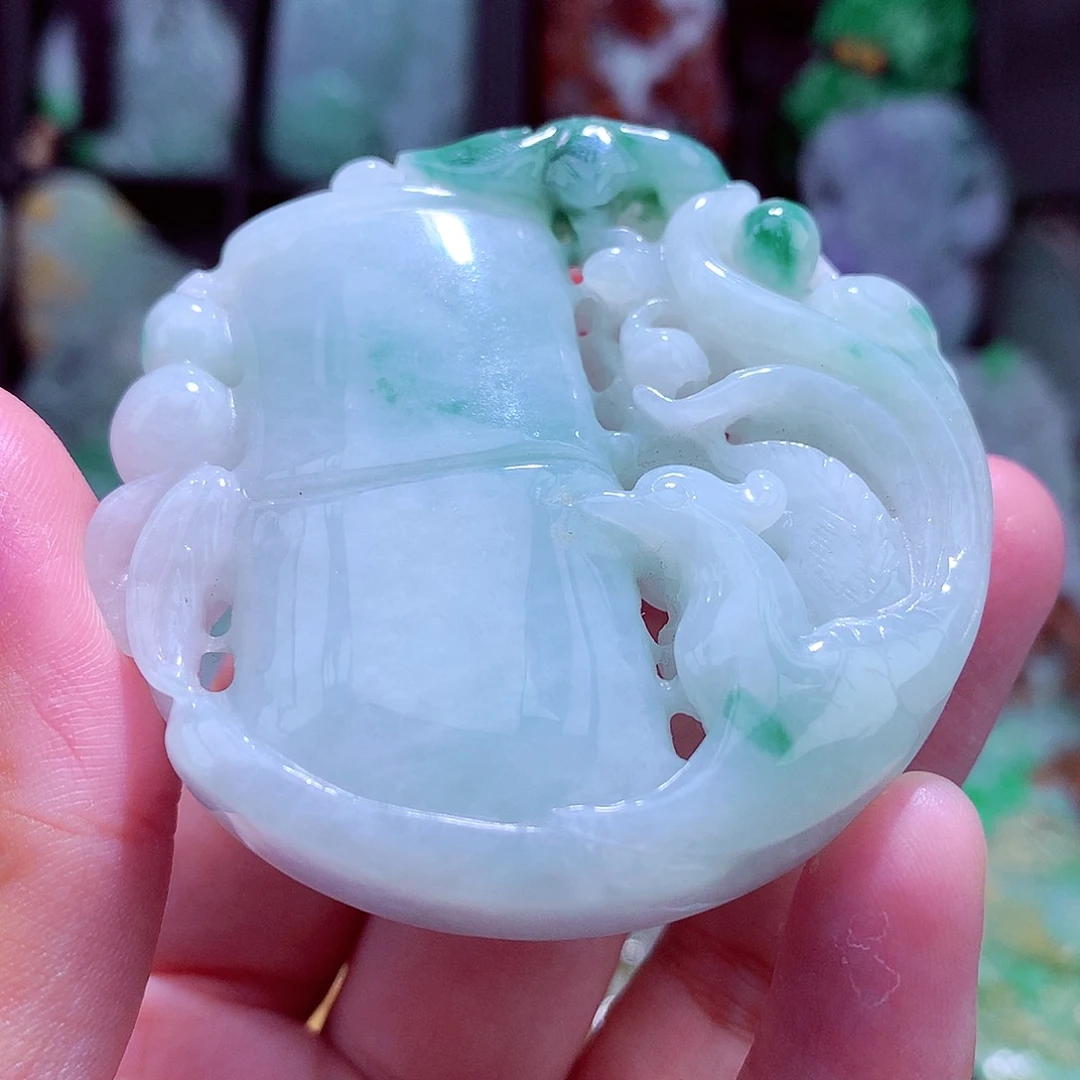 颈饰未镶嵌翡翠天然