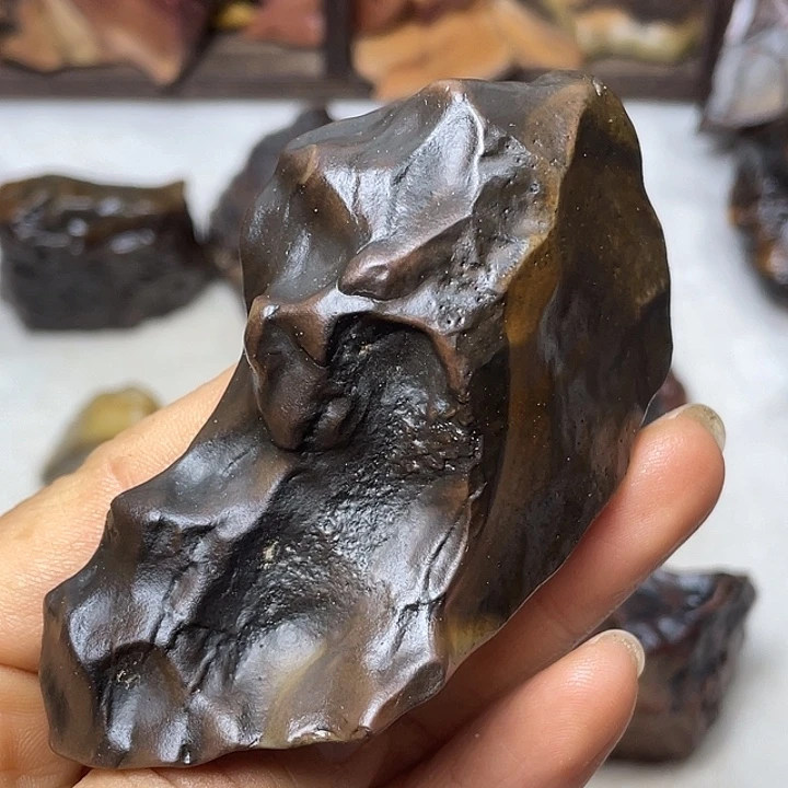 轻***.石材戈壁牧民美石原石