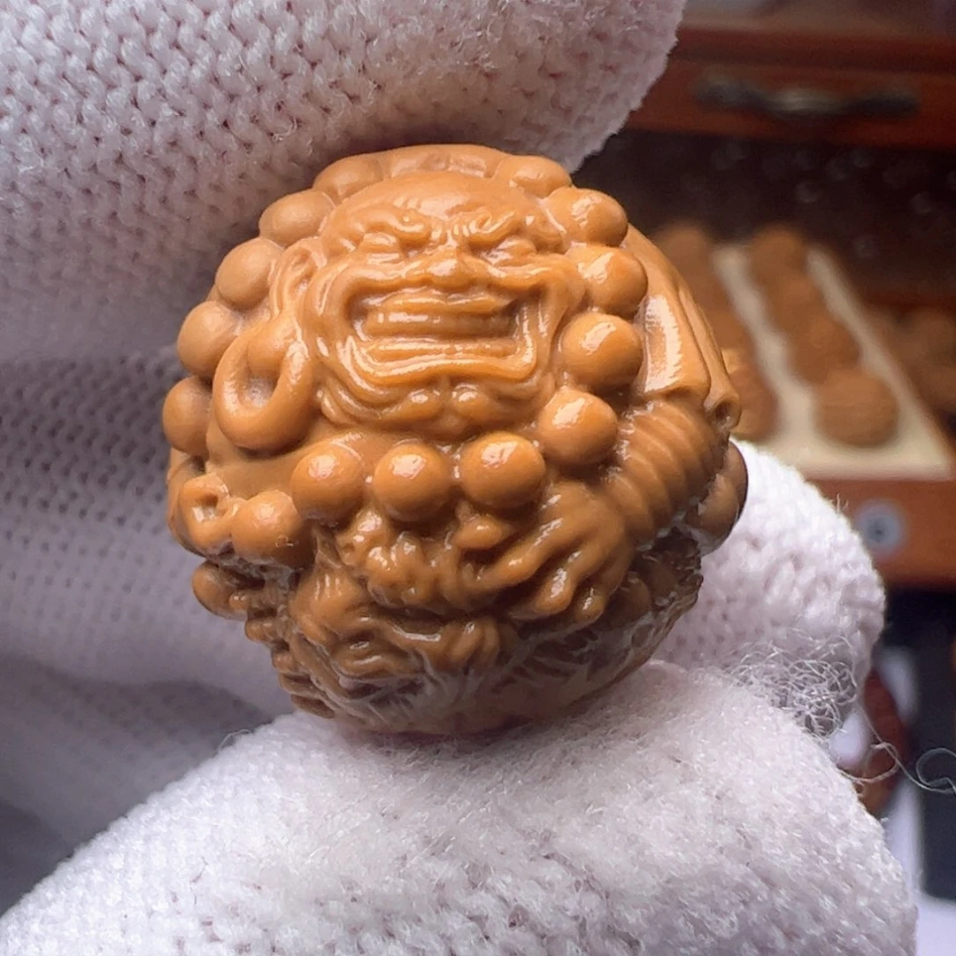 猴头核桃吊坠精工伏虎18