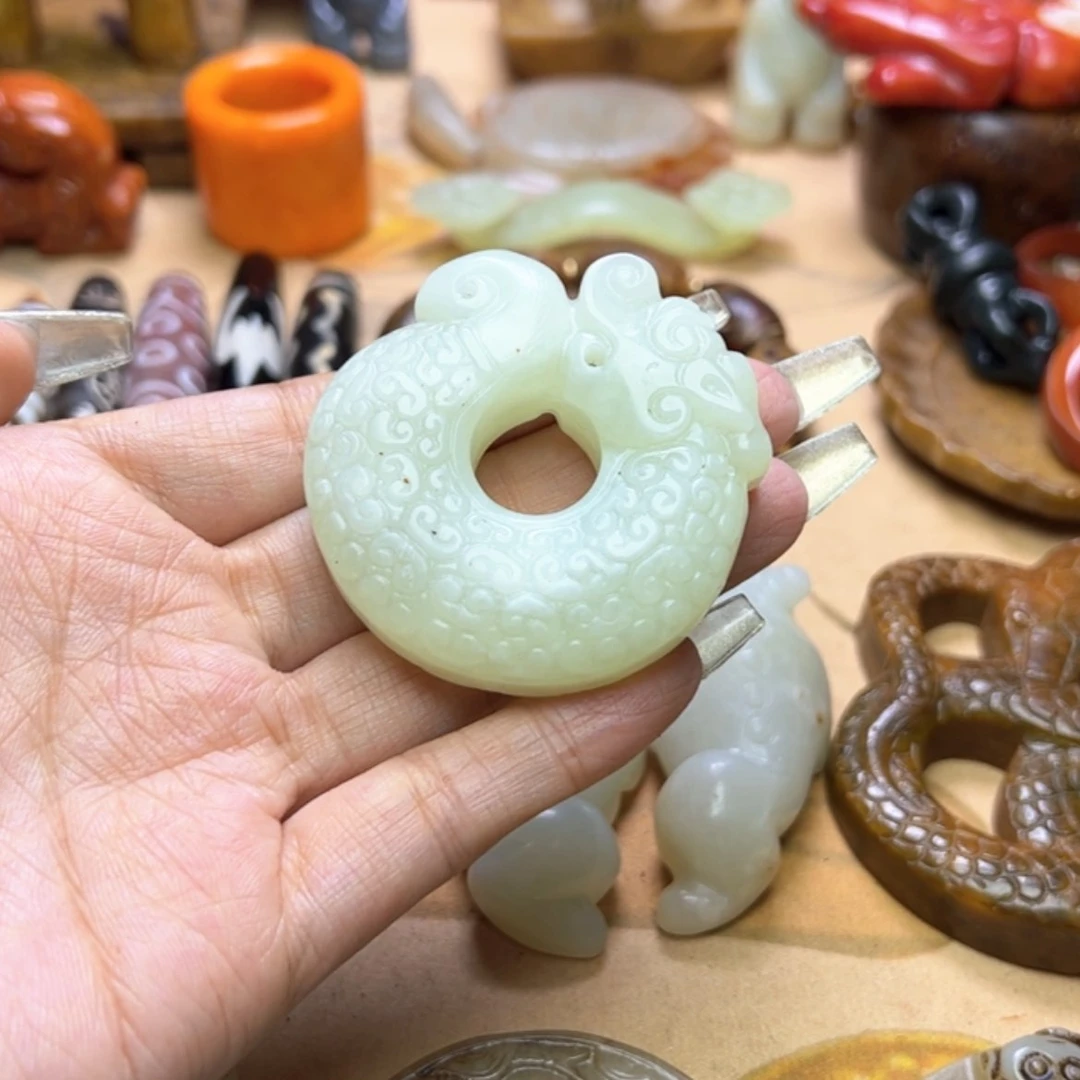【闪购商品】蛇纹石玉颈饰未镶嵌