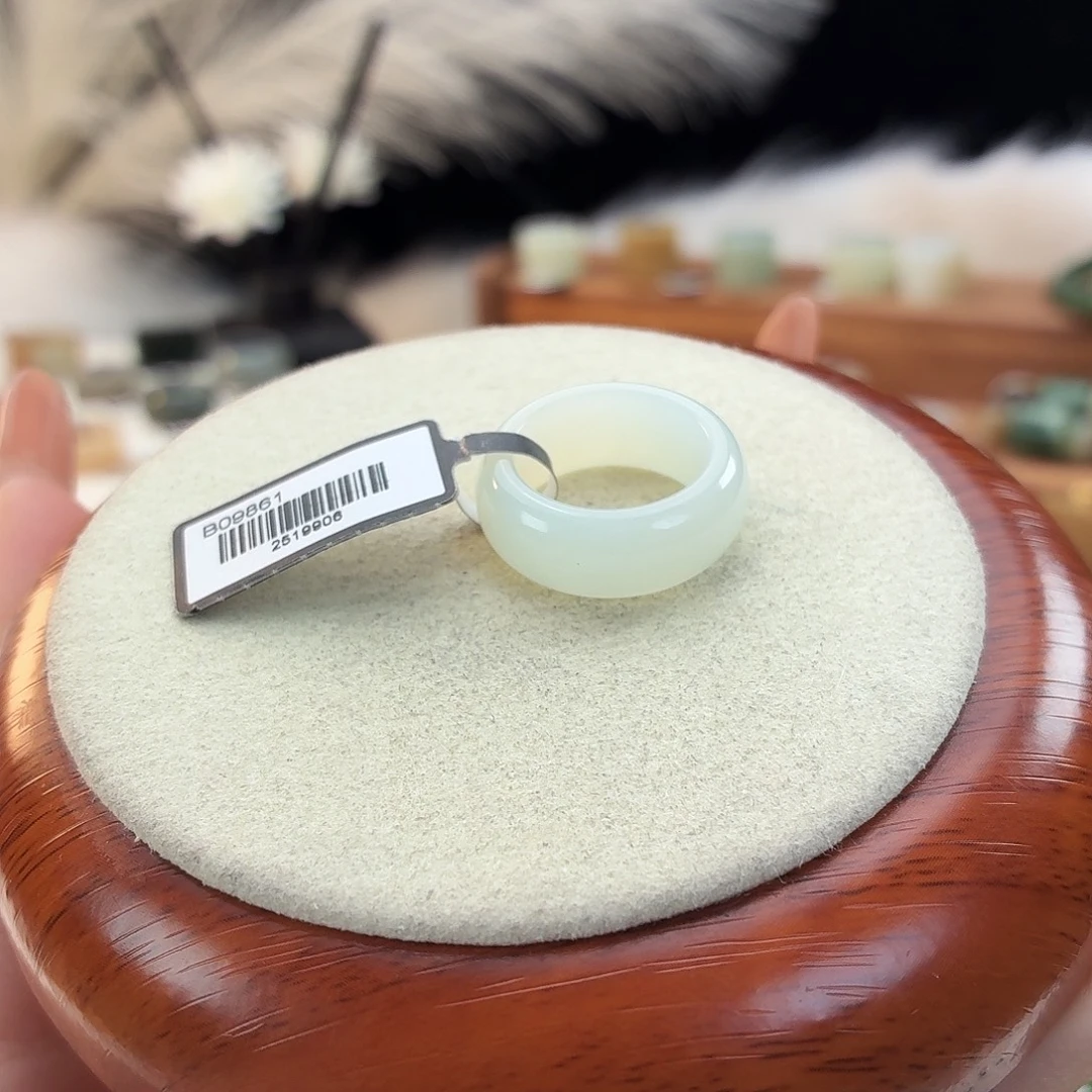 和田玉未镶嵌戒指俄白轮胎16.25mmj56