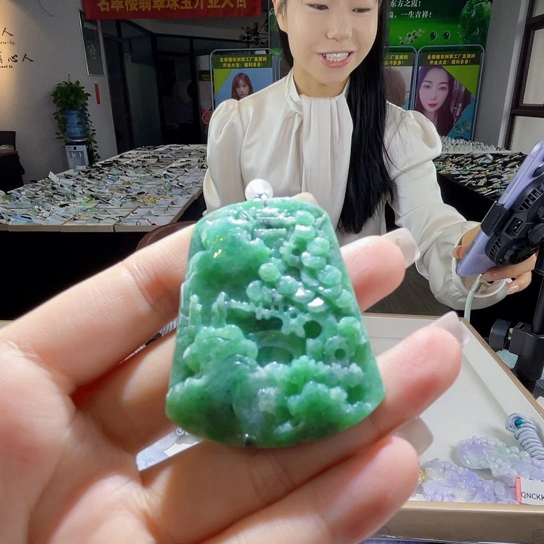 颈饰未镶嵌翡翠一