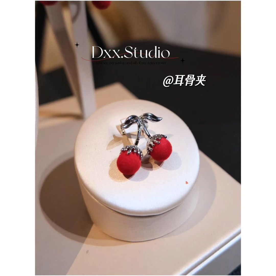铜合金合成锆石耳饰 小众设计百搭ins单只耳骨夹49869