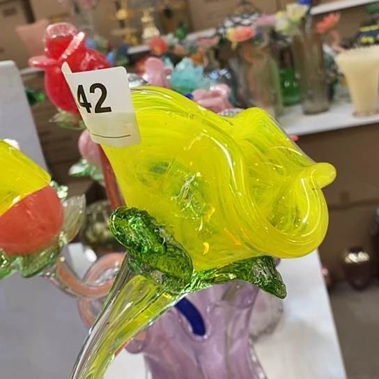 琉璃花瓶高50厘米宽6厘米