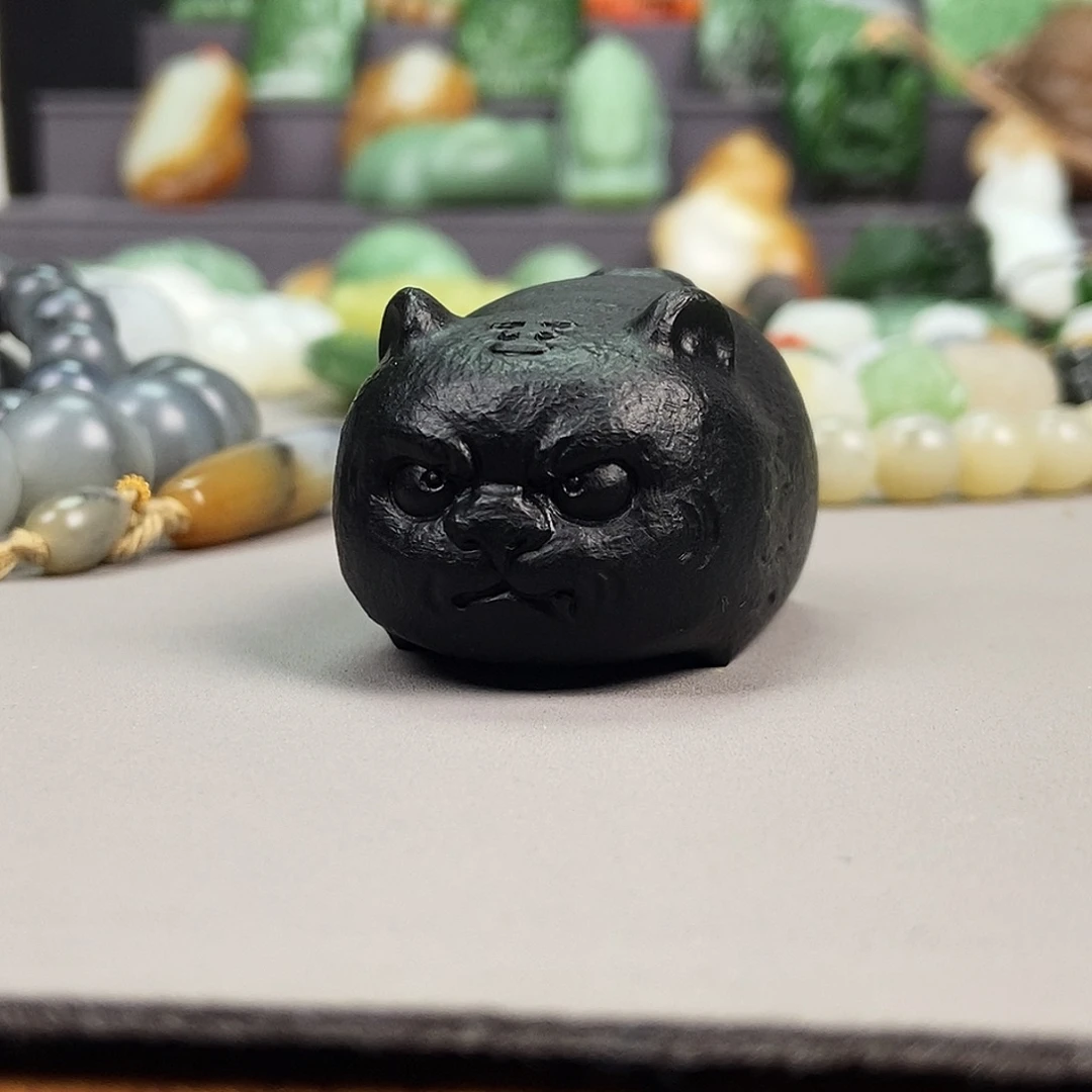 南***瑋和田玉未镶嵌颈饰